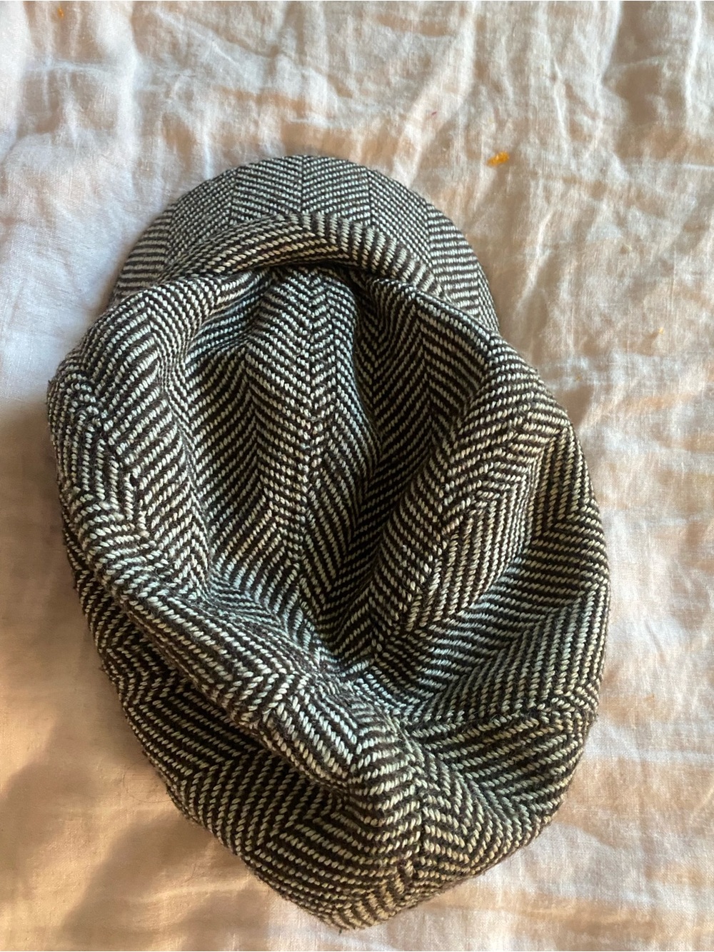 GAP Brown and Cream Herringbone Newsboy Cap - Picture 3 of 7